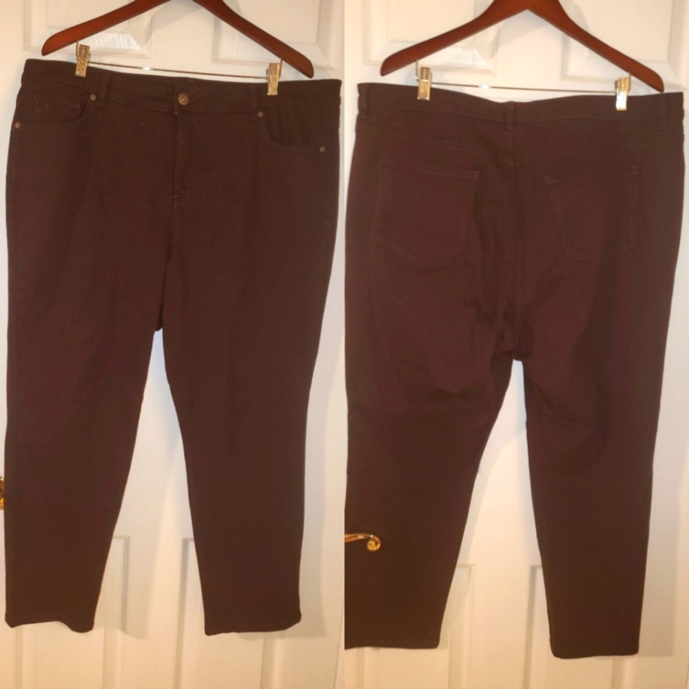 Straight legged, high rise pants with tummy control
